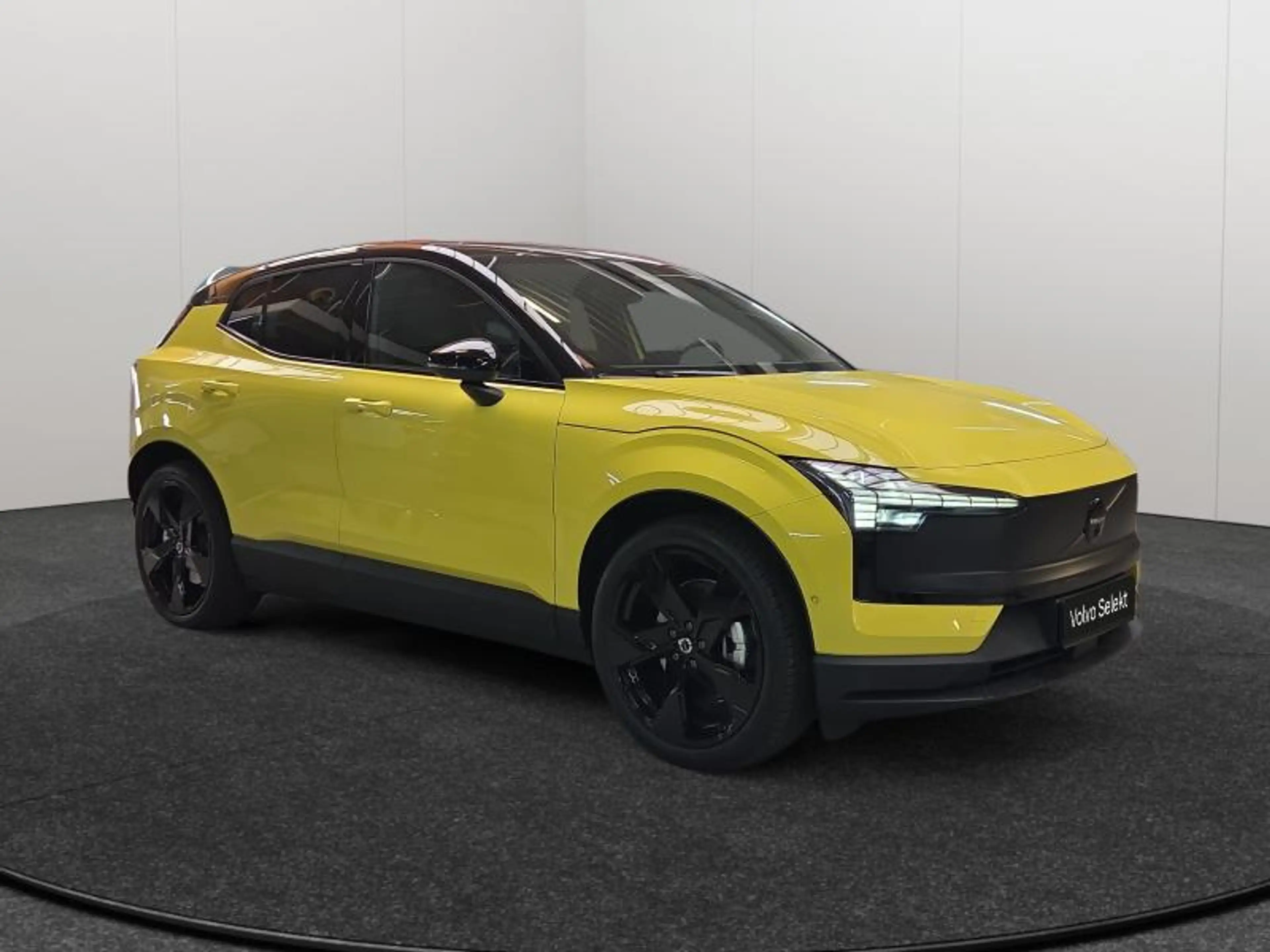 Volvo EX30 Ultra Single Motor Extended — photo 7