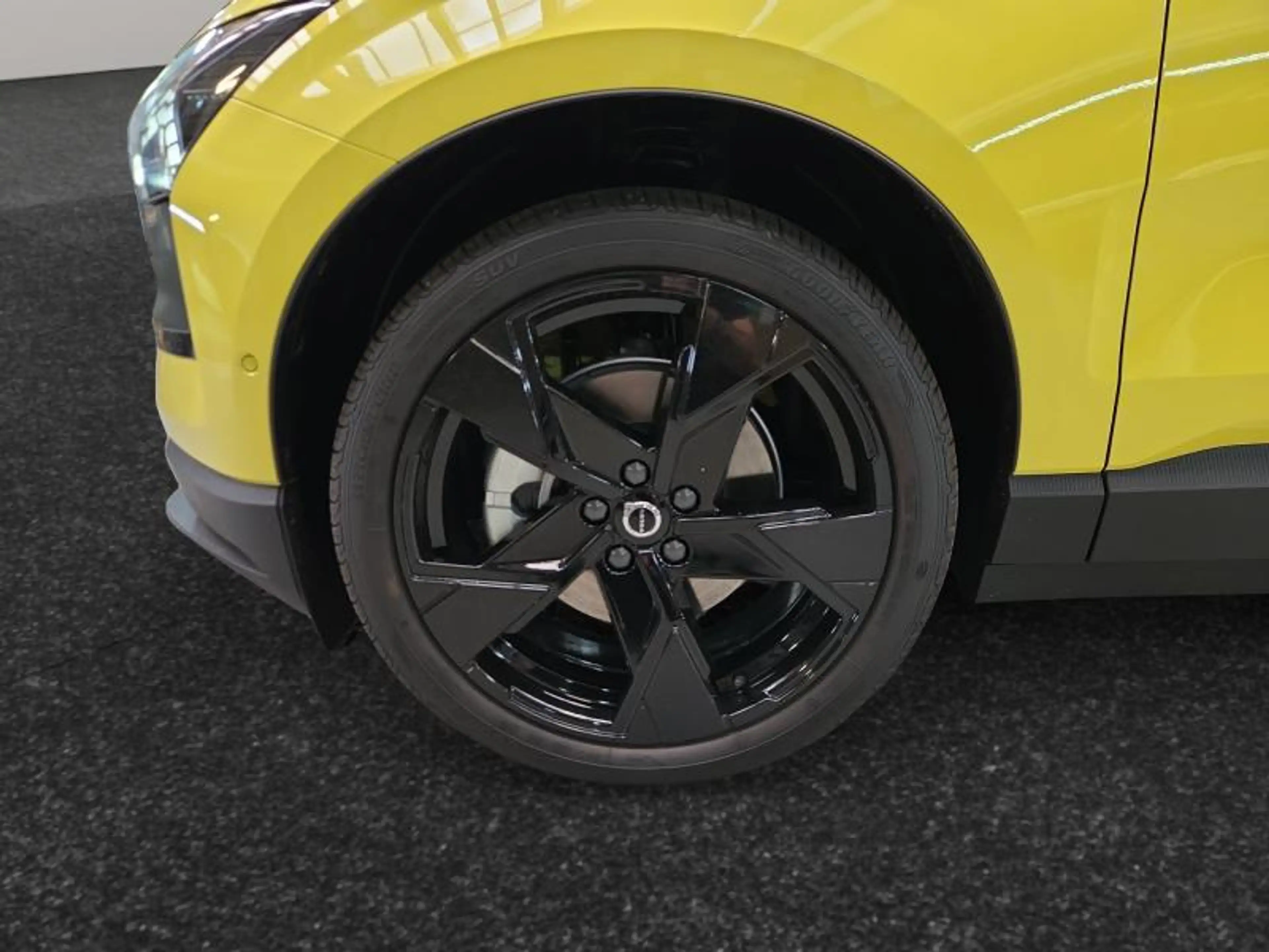 Volvo EX30 Ultra Single Motor Extended — photo 14