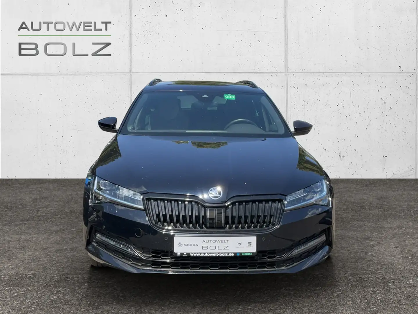 Skoda Superb Combi SportLine 2.0 TSI StandHZG Navi Led Schwarz - 2