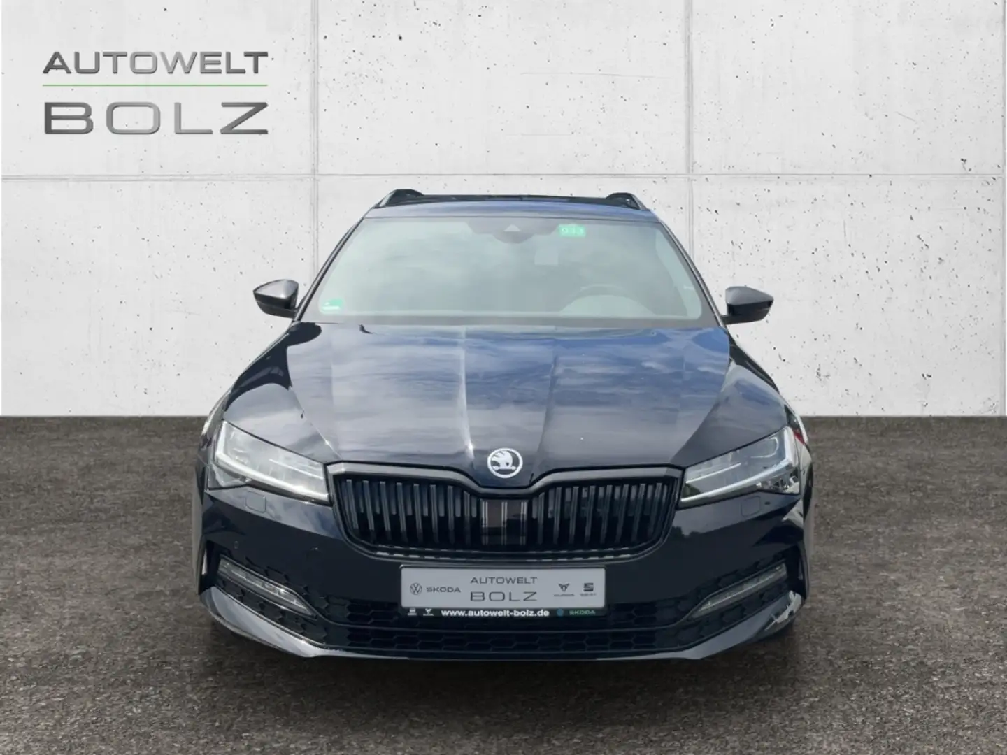 Skoda Superb Combi SportLine 2.0 TSI StandHZG Navi Leder Memory Schwarz - 2