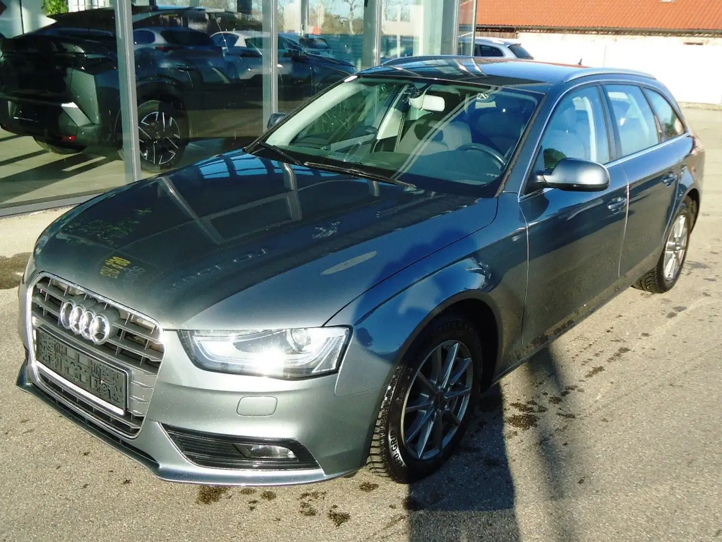 Audi A4 Avant 2,0 TDI DPF Aut. Silber - 1