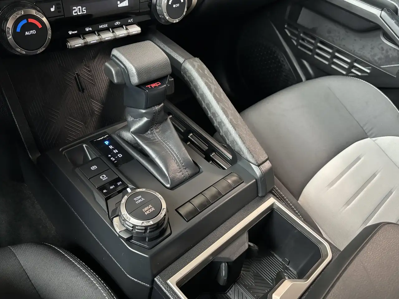 Toyota Tacoma снимка Toyota Tacoma