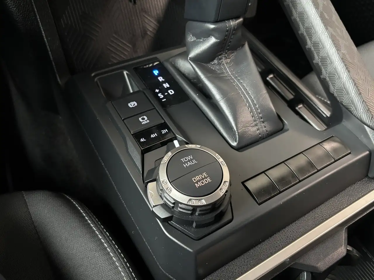 Toyota Tacoma снимка Toyota Tacoma