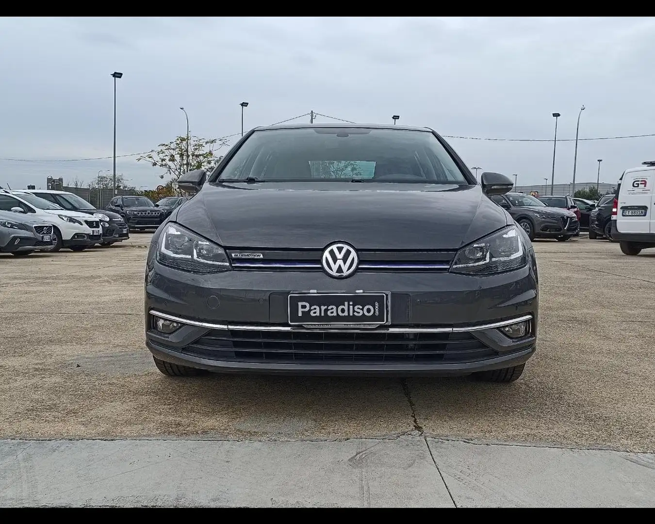 Volkswagen Golf 1.5 TGI 130CV | DSG - BUSINESS BLUE MOTION Grijs - 2