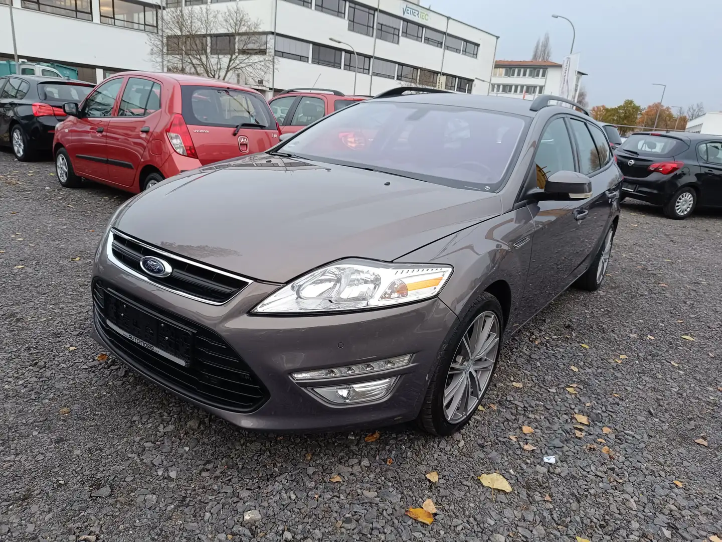 Ford Mondeo Mondeo Turnier 1.6 EcoBoost Start-Stopp Titanium Beige - 1