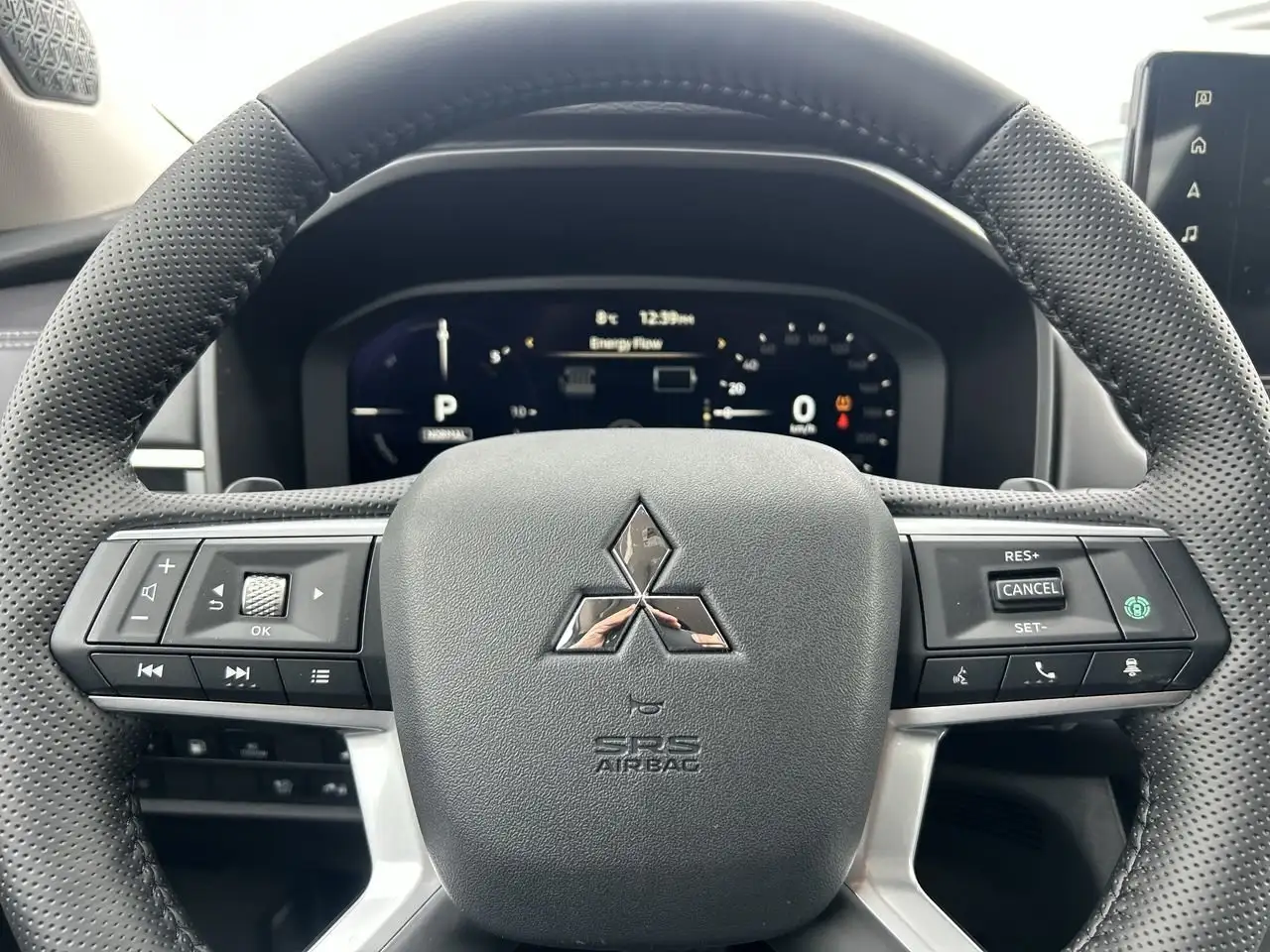 Mitsubishi Outlander снимка Mitsubishi Outlander