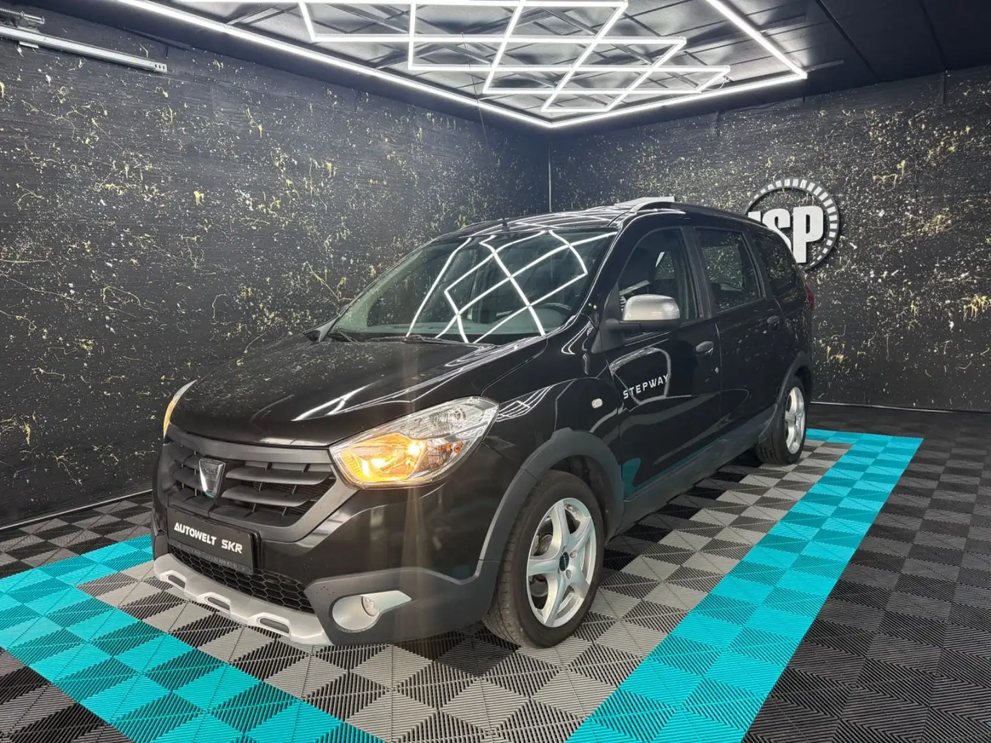 Dacia Lodgy Stepway/7Sitzer/1HND/TEMPO/BLTH Schwarz - 1