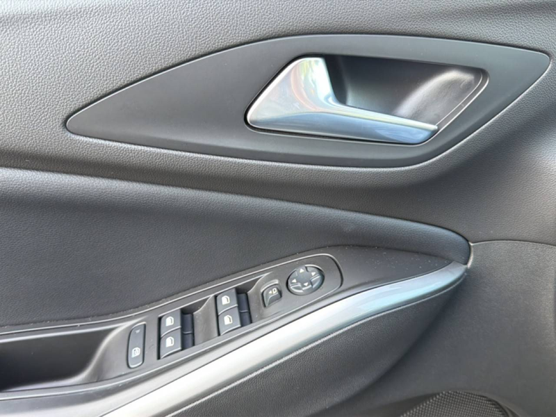 Opel Grandland X GSe Plug-in Hybrid 4 Navi Kamera Sitzheizung — photo 15