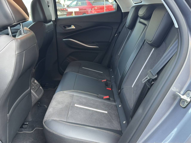 Opel Grandland X GSe Plug-in Hybrid 4 Navi Kamera Sitzheizung — photo 10