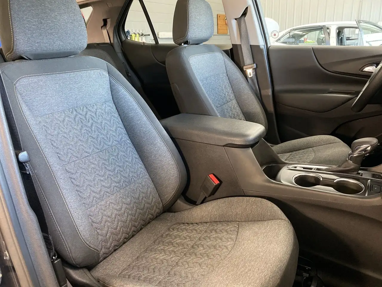 Chevrolet Equinox снимка Chevrolet Equinox