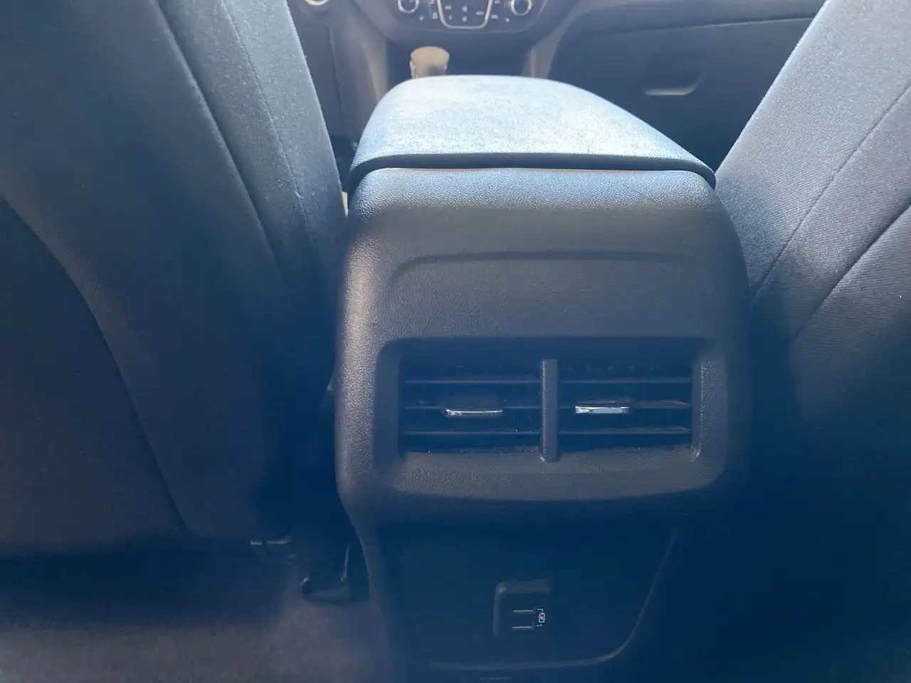 Chevrolet Equinox снимка Chevrolet Equinox
