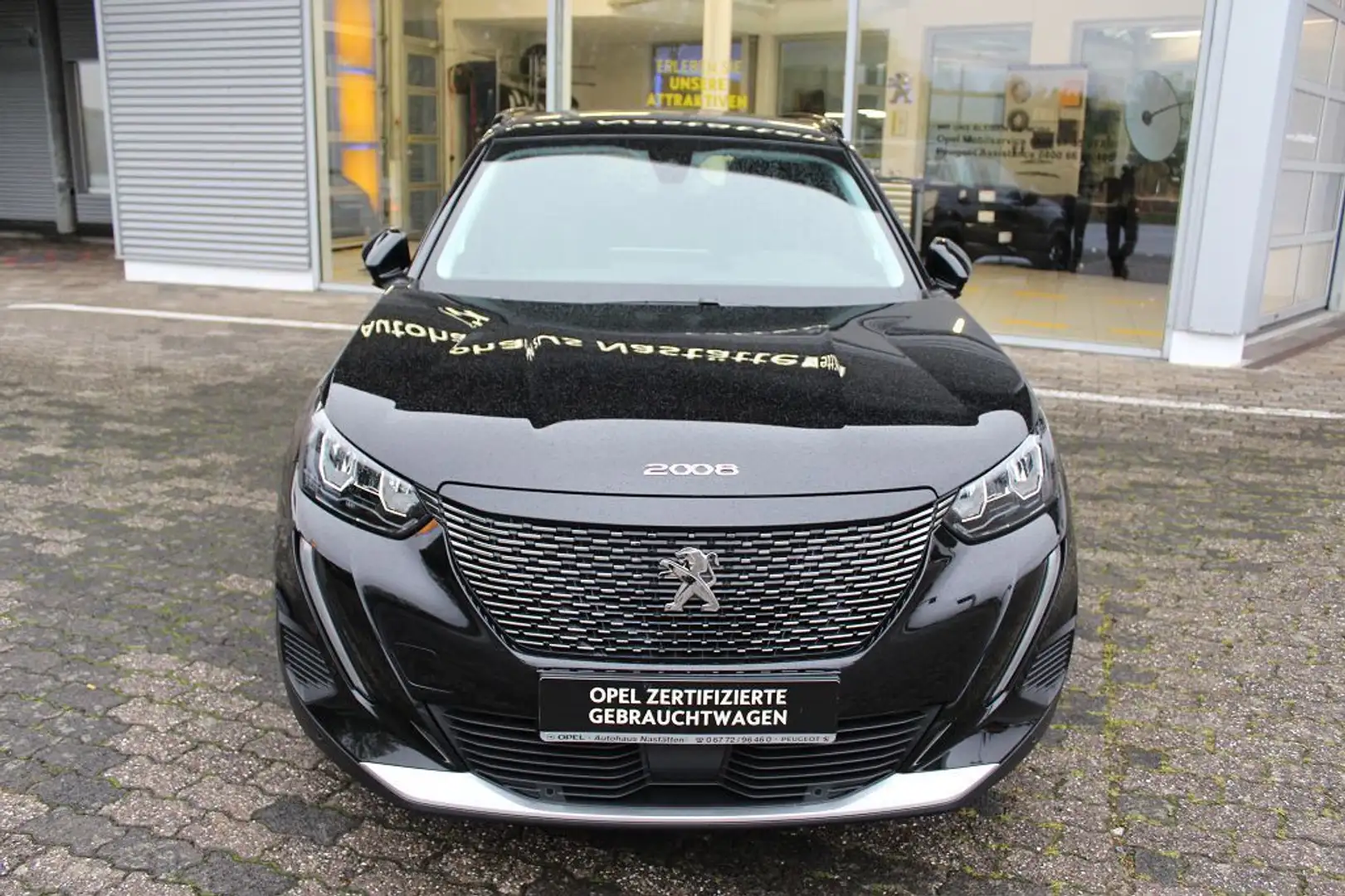 Peugeot 2008 PureTech 130 Allure Schwarz - 2