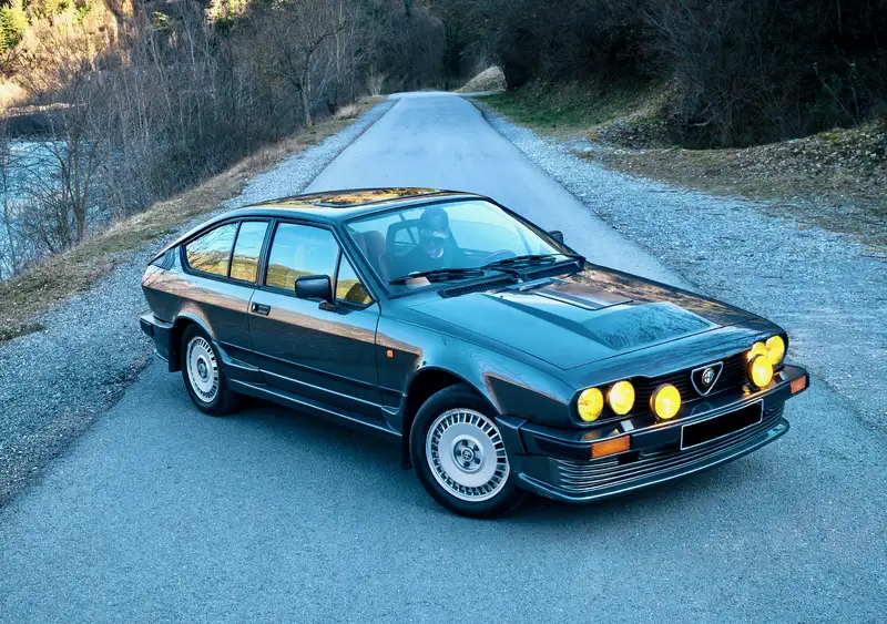 Alfa Romeo GTV