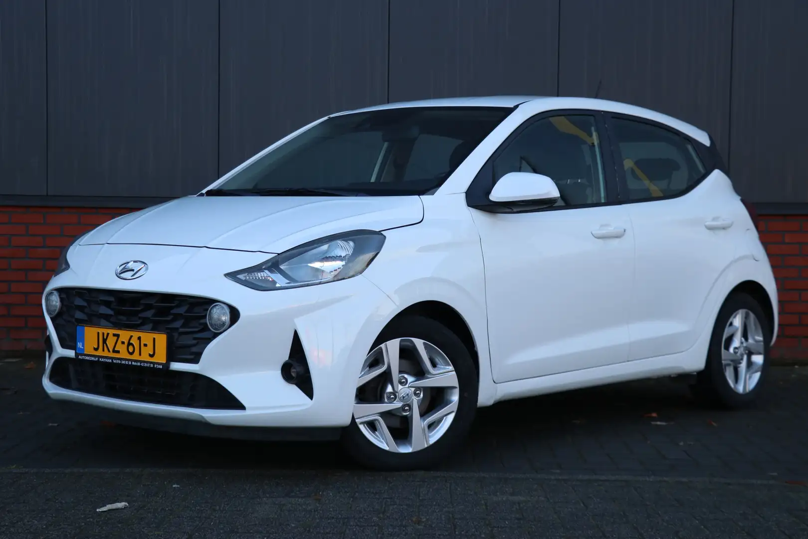 Hyundai i10 1.0 Comfort Smart 5-zits Automaat | camera | Wit - 1