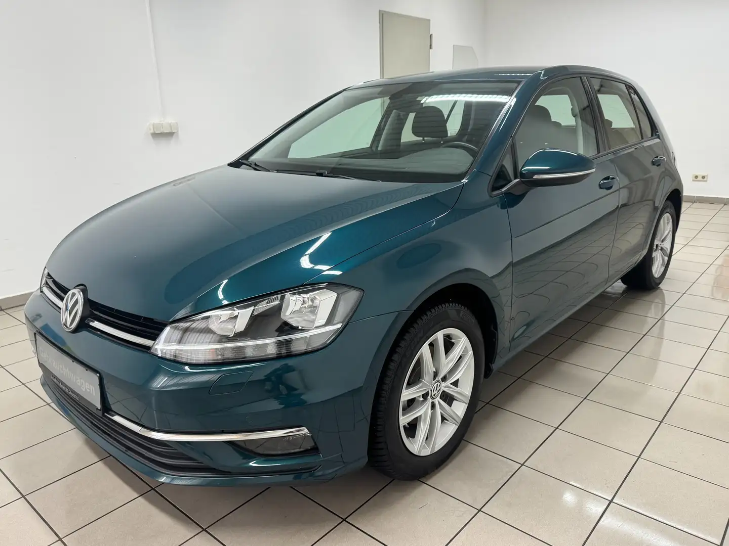 Volkswagen Golf VII Lim. Sportsitz Massage Navi App Facelift Grün - 1