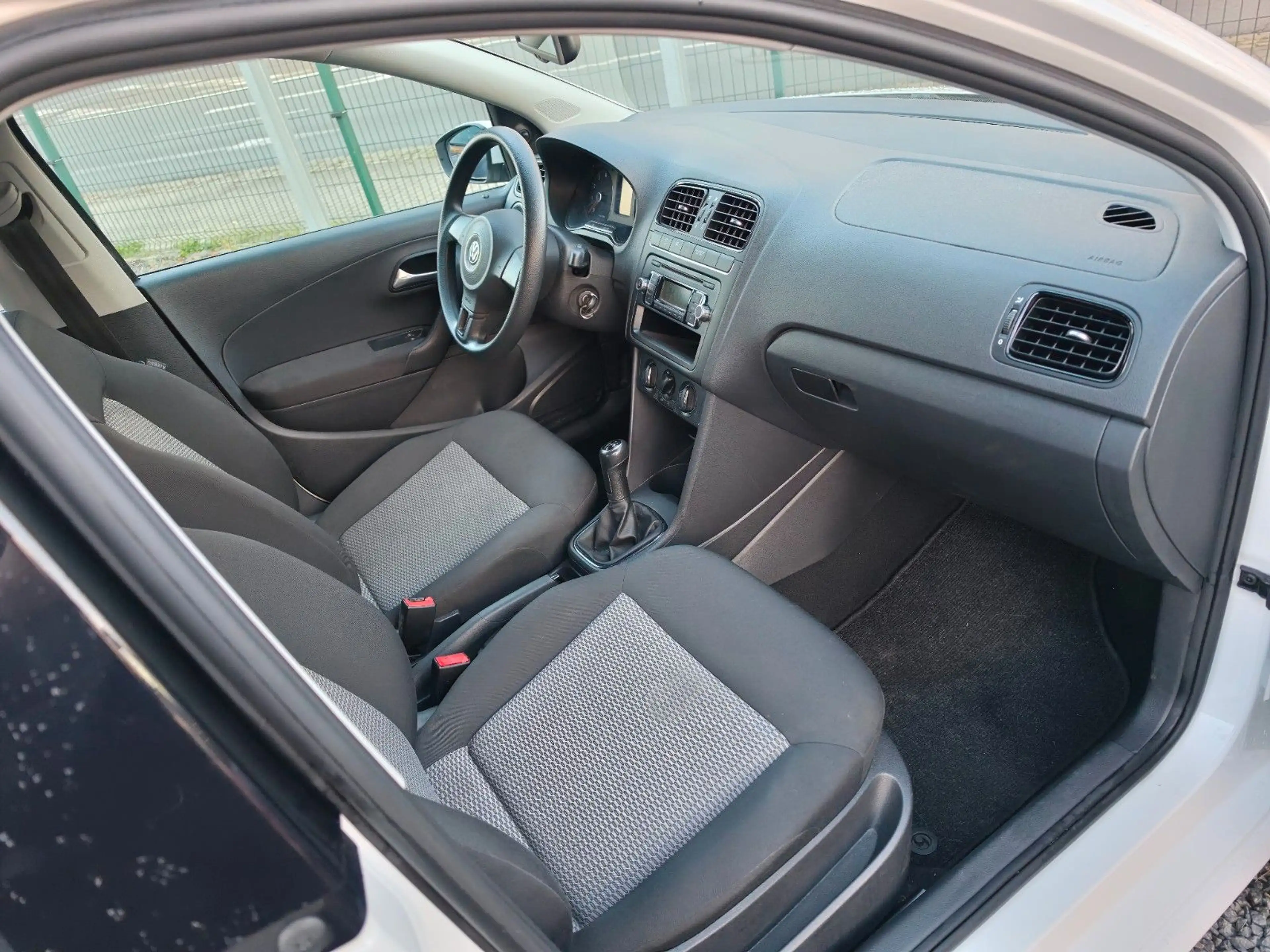 Volkswagen Polo V Trendline original nur 29.890km — photo 9