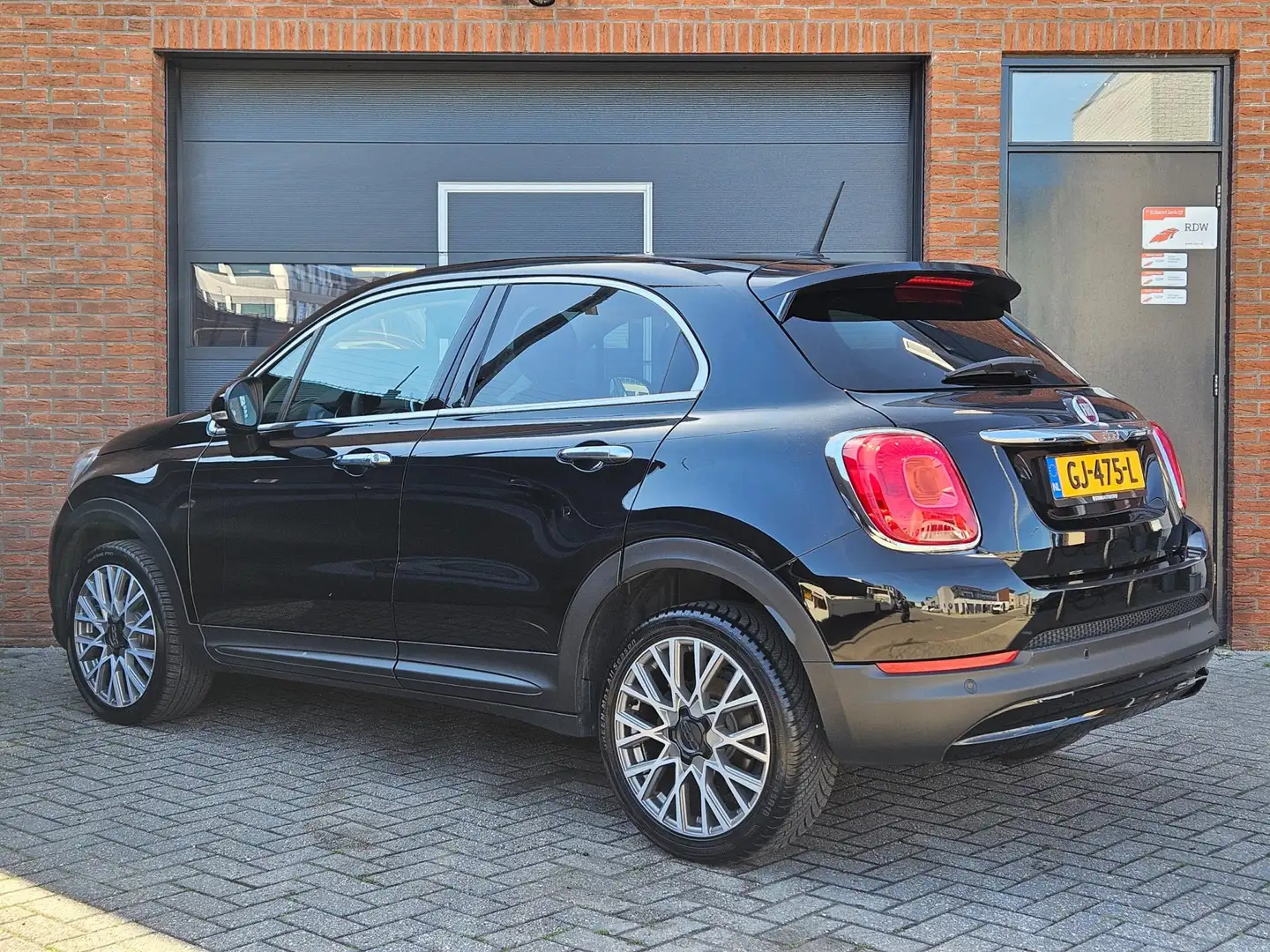 Fiat 500X 1.4 Turbo MultiAir Lounge 18" Keyless Navi Schwarz - 2