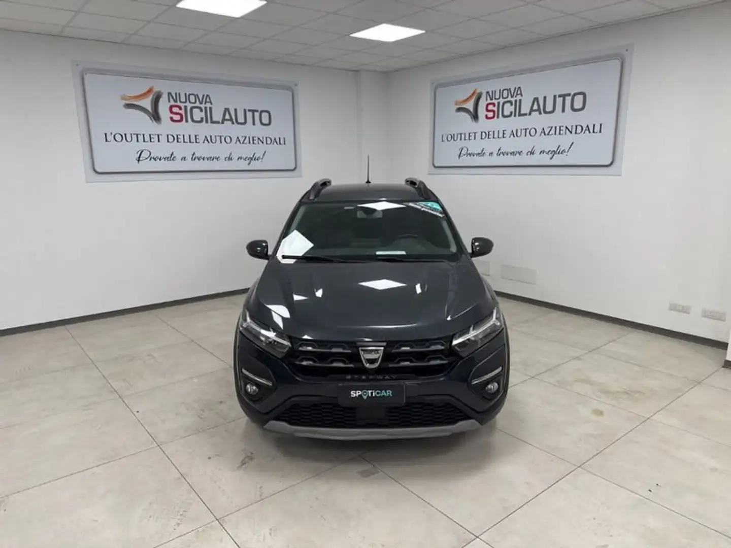 Dacia Sandero Stepway III 2021 Stepway 1.0 tce Comfort 90cv Grau - 1