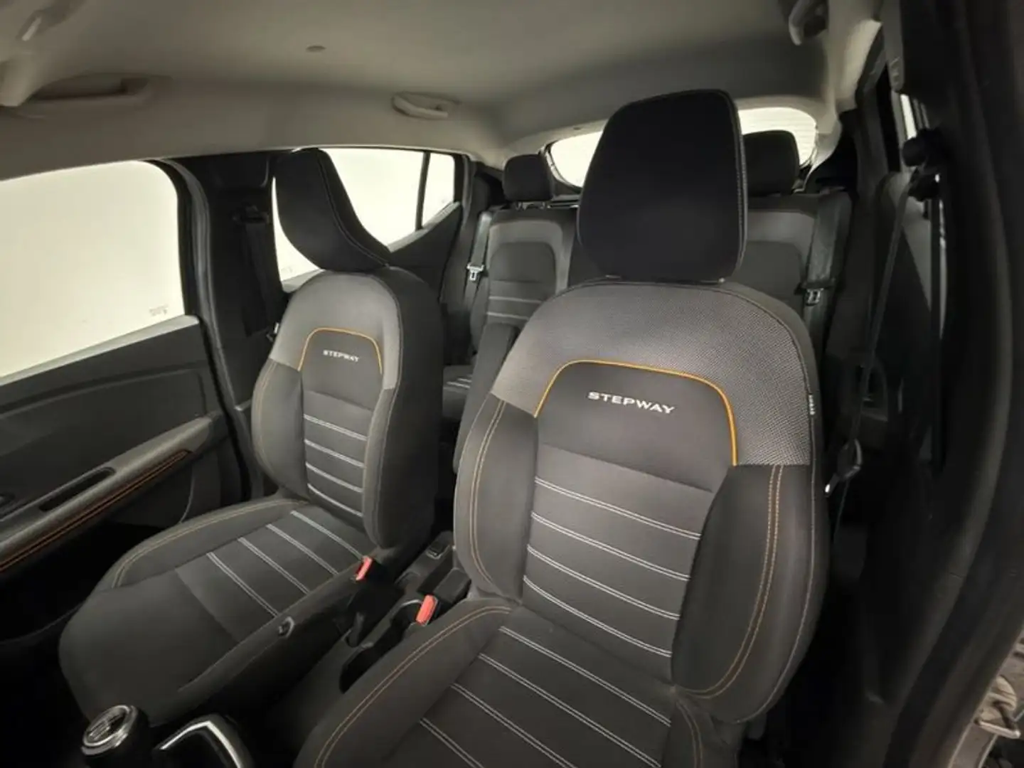Dacia Sandero Stepway III 2021 Stepway 1.0 tce Comfort 90cv Grau - 2