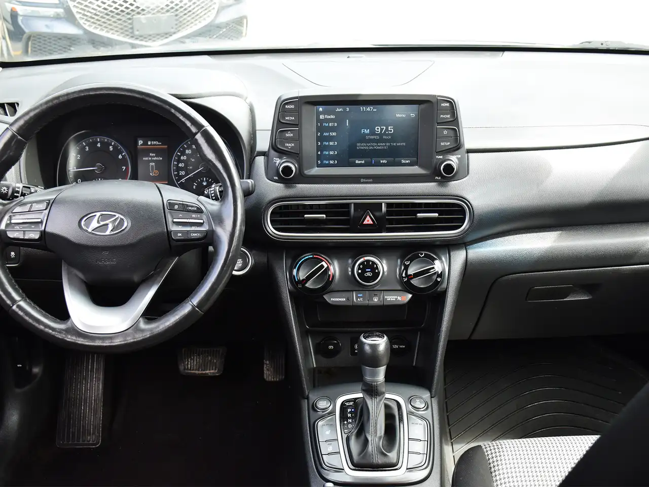 Hyundai KONA снимка Hyundai KONA