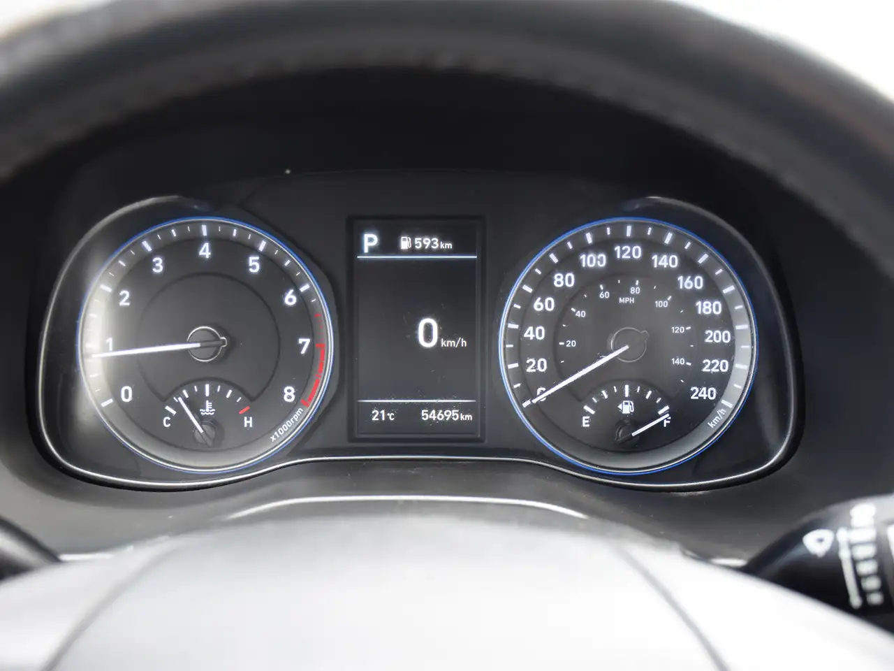 Hyundai KONA снимка Hyundai KONA