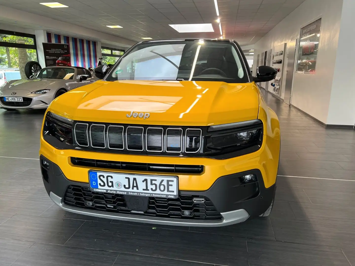 Jeep Avenger Summit 54 kWh 115 kW - Electric Giallo - 2