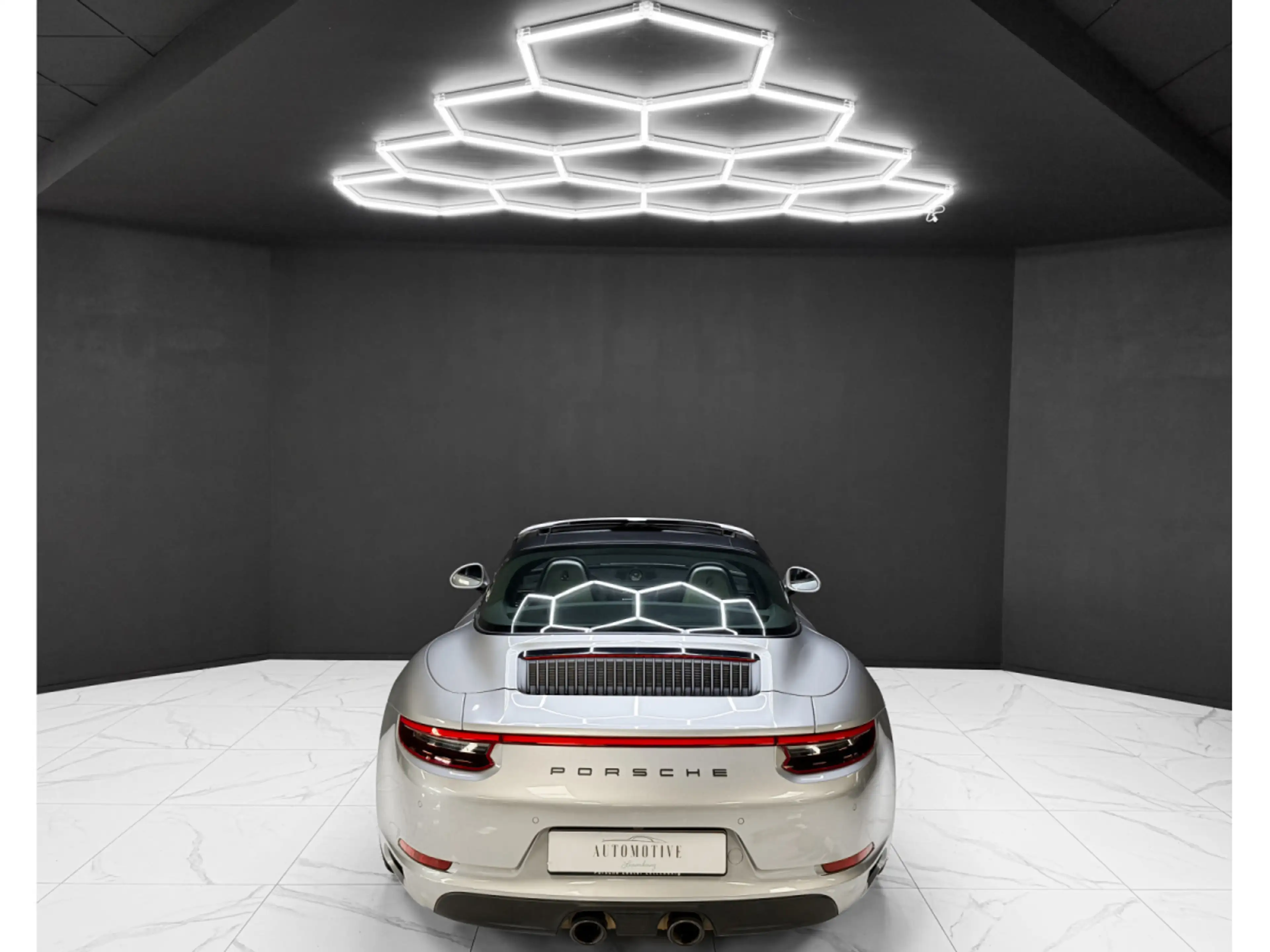 Porsche 991 991.2 Targa 4 GTS / 1ST HAND / NEW SERVICE — photo 4