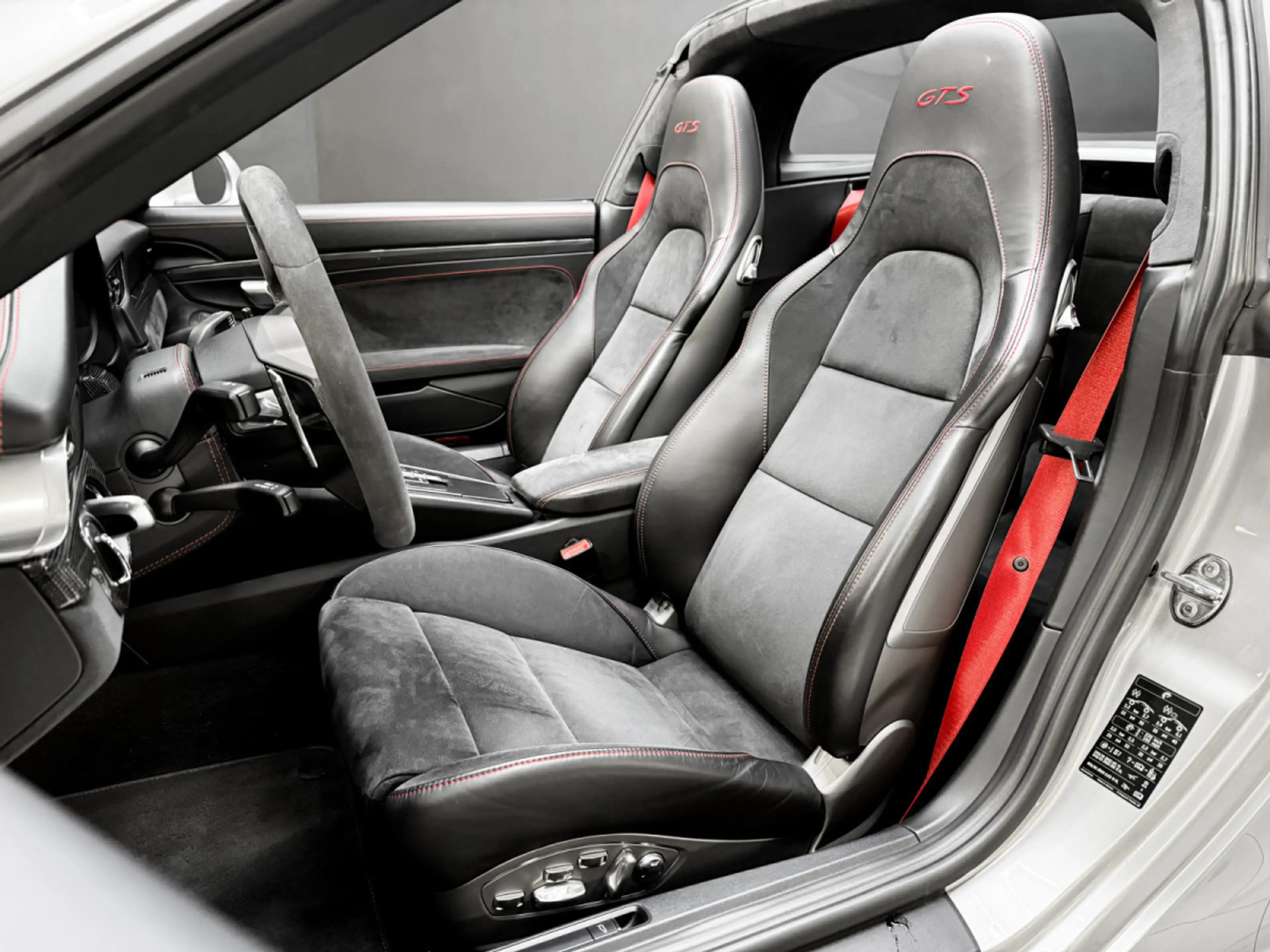 Porsche 991 991.2 Targa 4 GTS / 1ST HAND / NEW SERVICE — photo 12