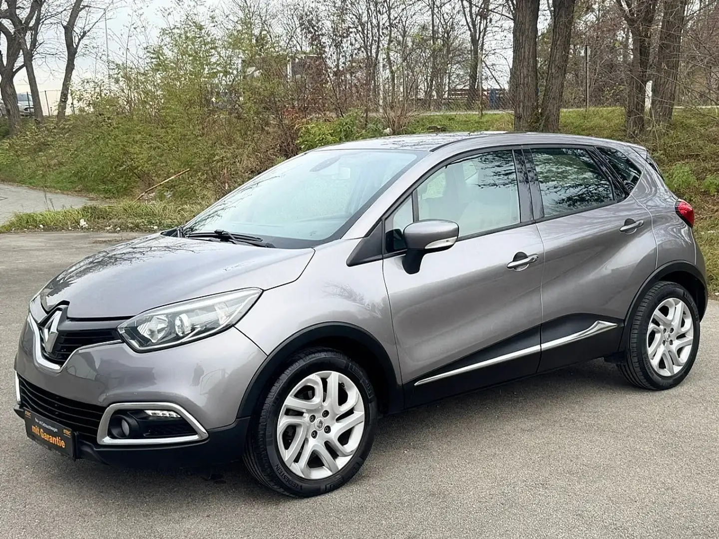 Renault Captur Dynamique TCe 120|Automatik|1.Besitz|sehr gute ... Grau - 2