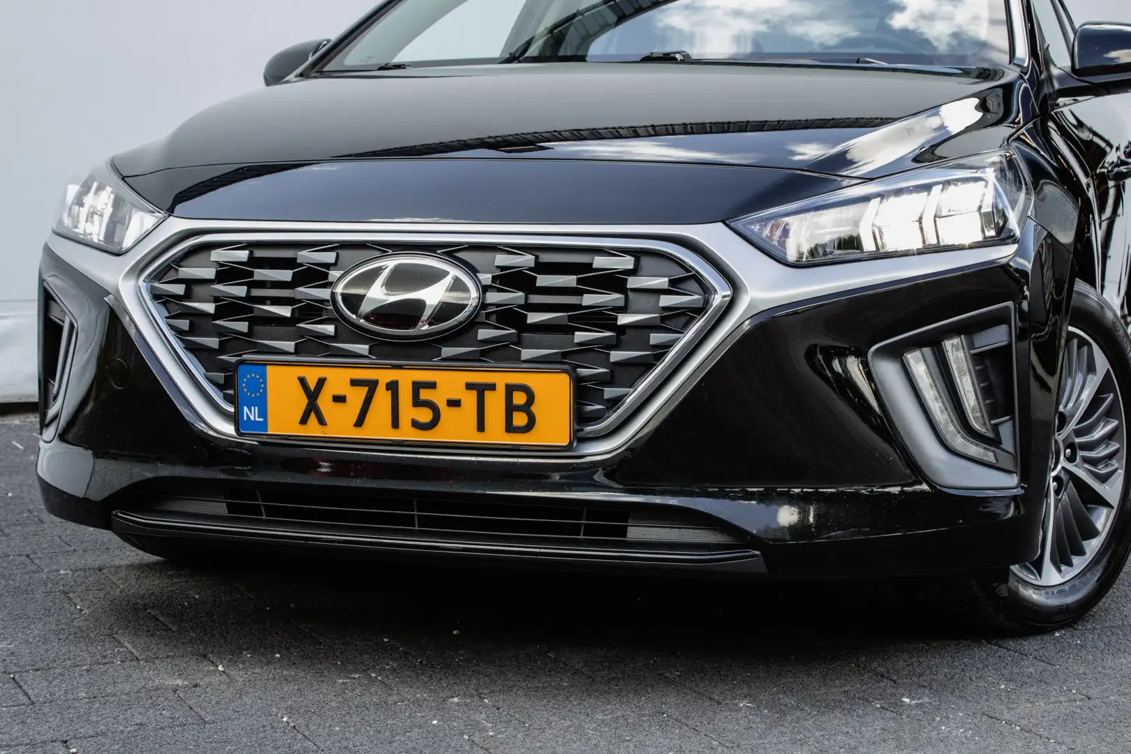 Hyundai IONIQ 1.6 GDi PHEV Comfort Nieuw model!/ Matrix LED/ Cam Noir - 2