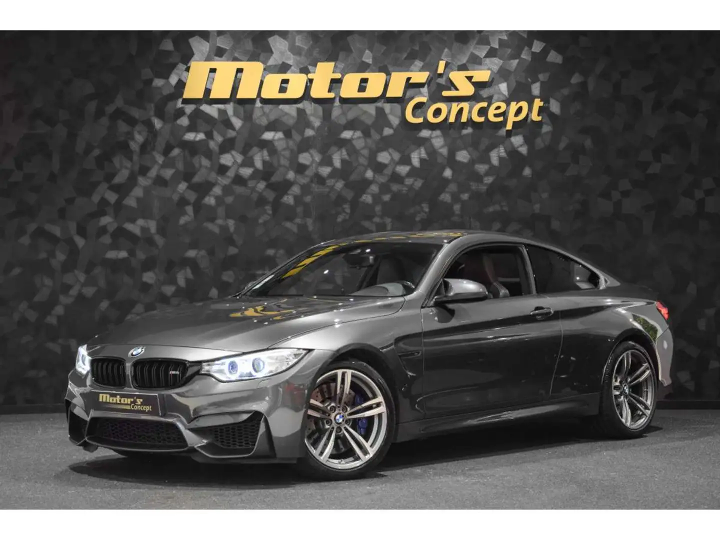 BMW M4 F82 Coupé DKG7 Noir - 1