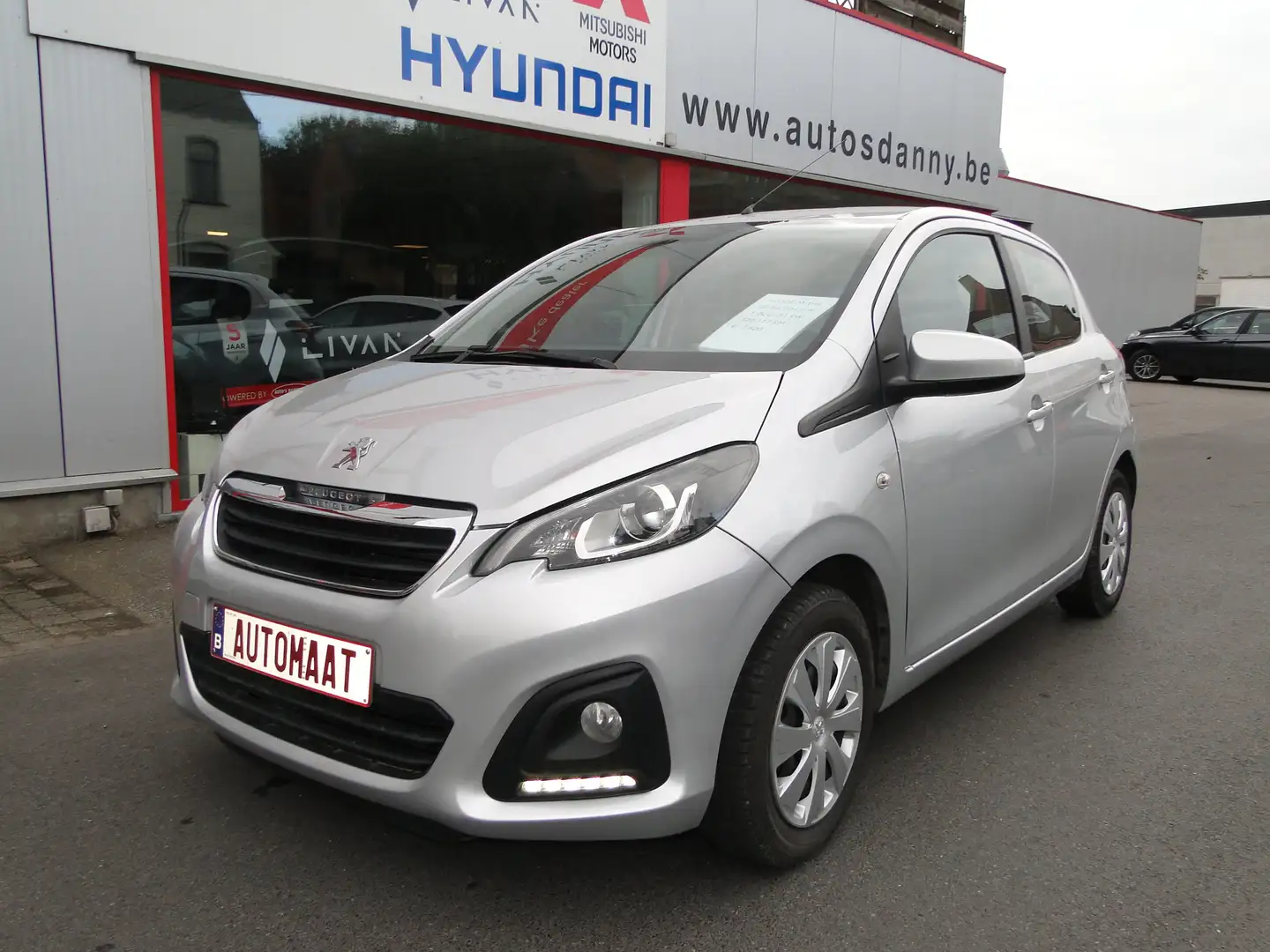 Peugeot 108 108 VTI automaat airco bluetooth Plateado - 1