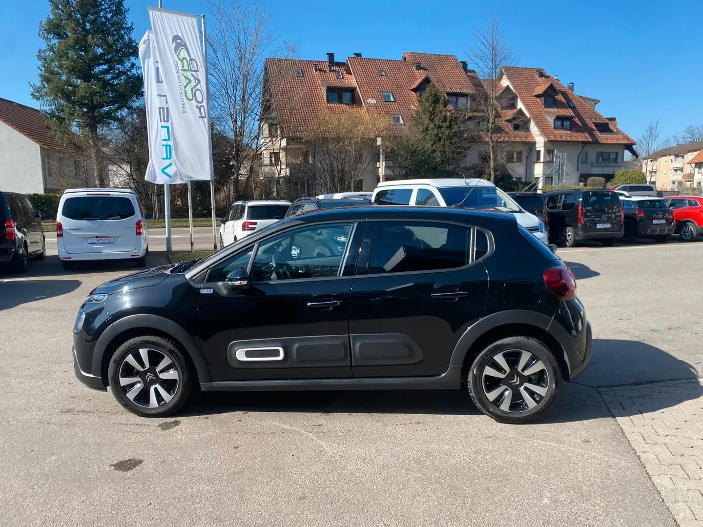 Citroen C3 Max 1.2 PureTech 110 PS *1.Hand*Navi*Kamera Schwarz - 2
