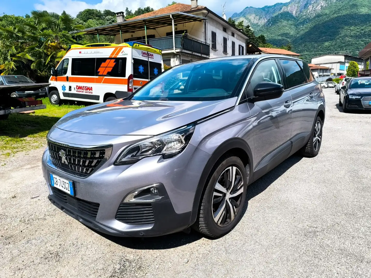 Peugeot 5008 5008 1.5 bluehdi Business 7 posti Grigio - 1
