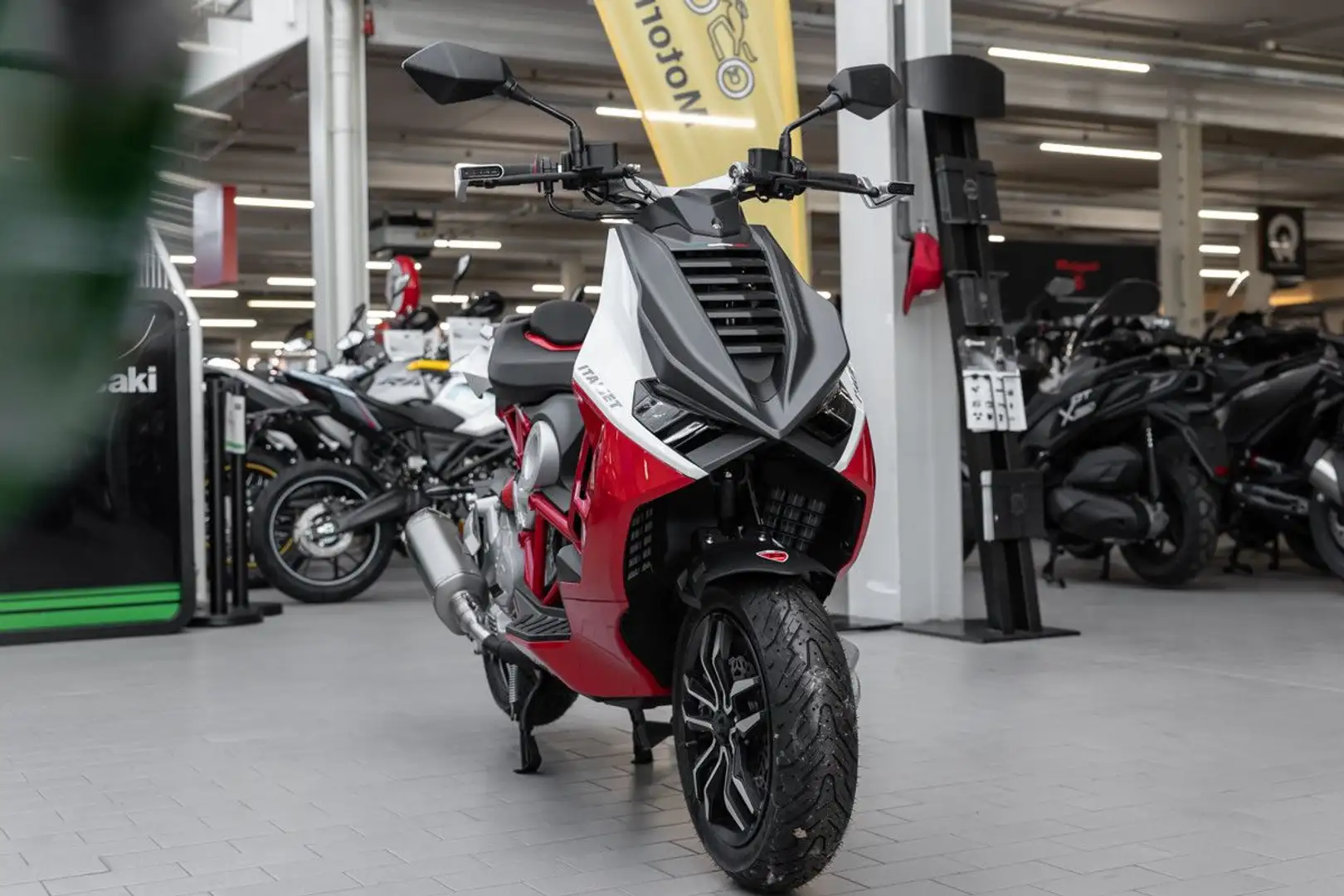 Italjet Dragster 125 ABS AKRAPOVIC, Aktionspreis Red - 2