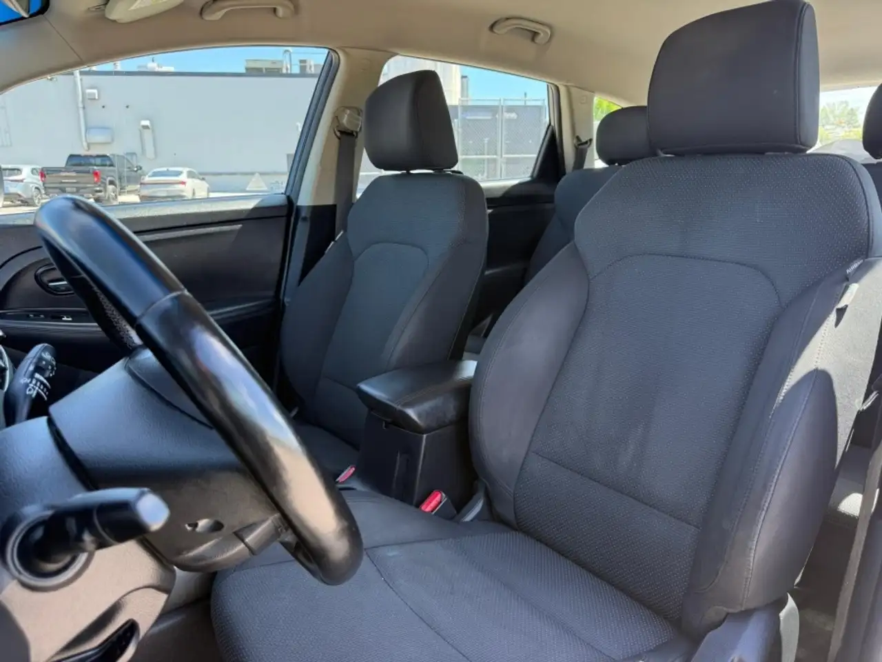 Kia Rondo снимка Kia Rondo