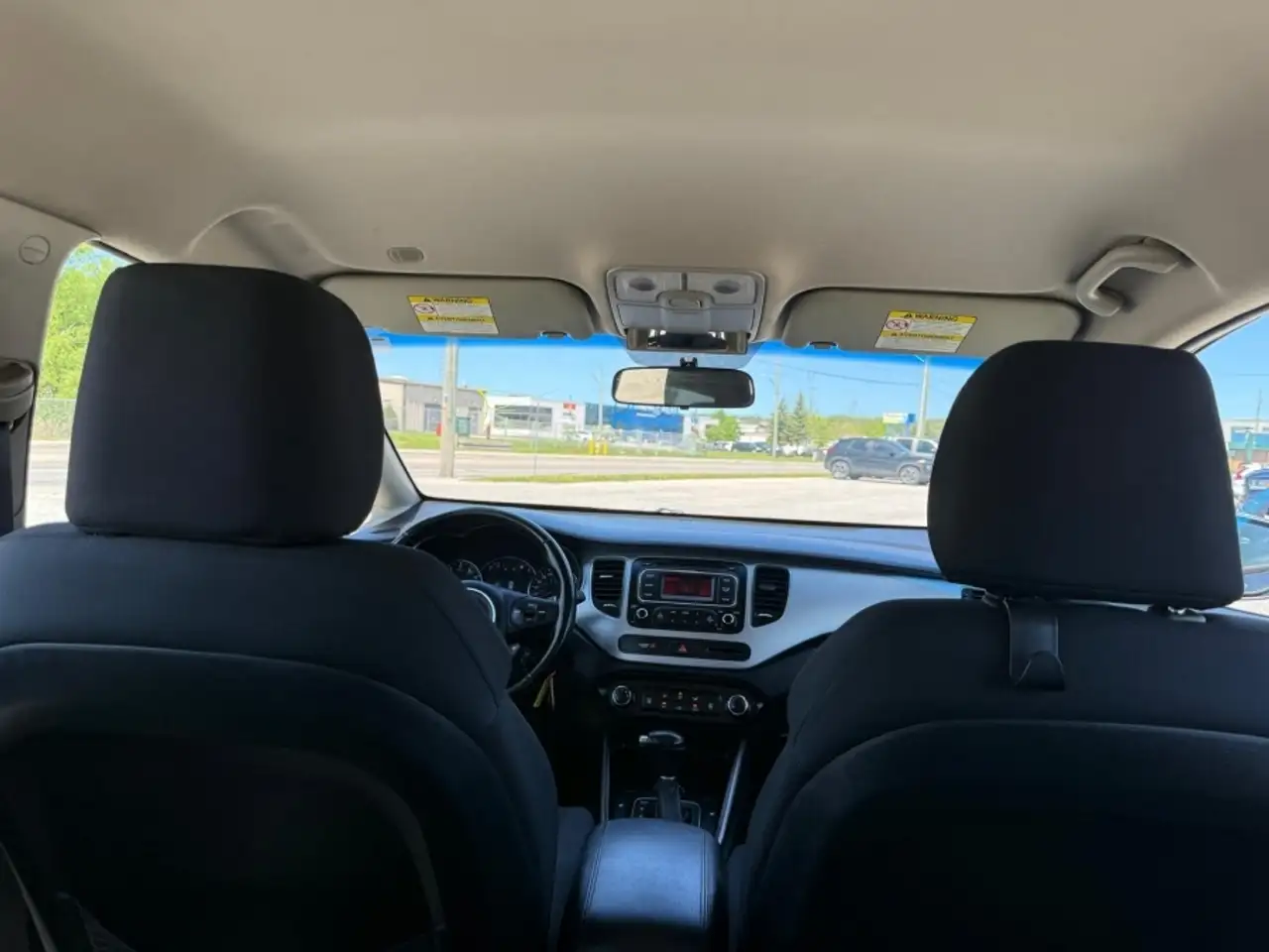 Kia Rondo снимка Kia Rondo