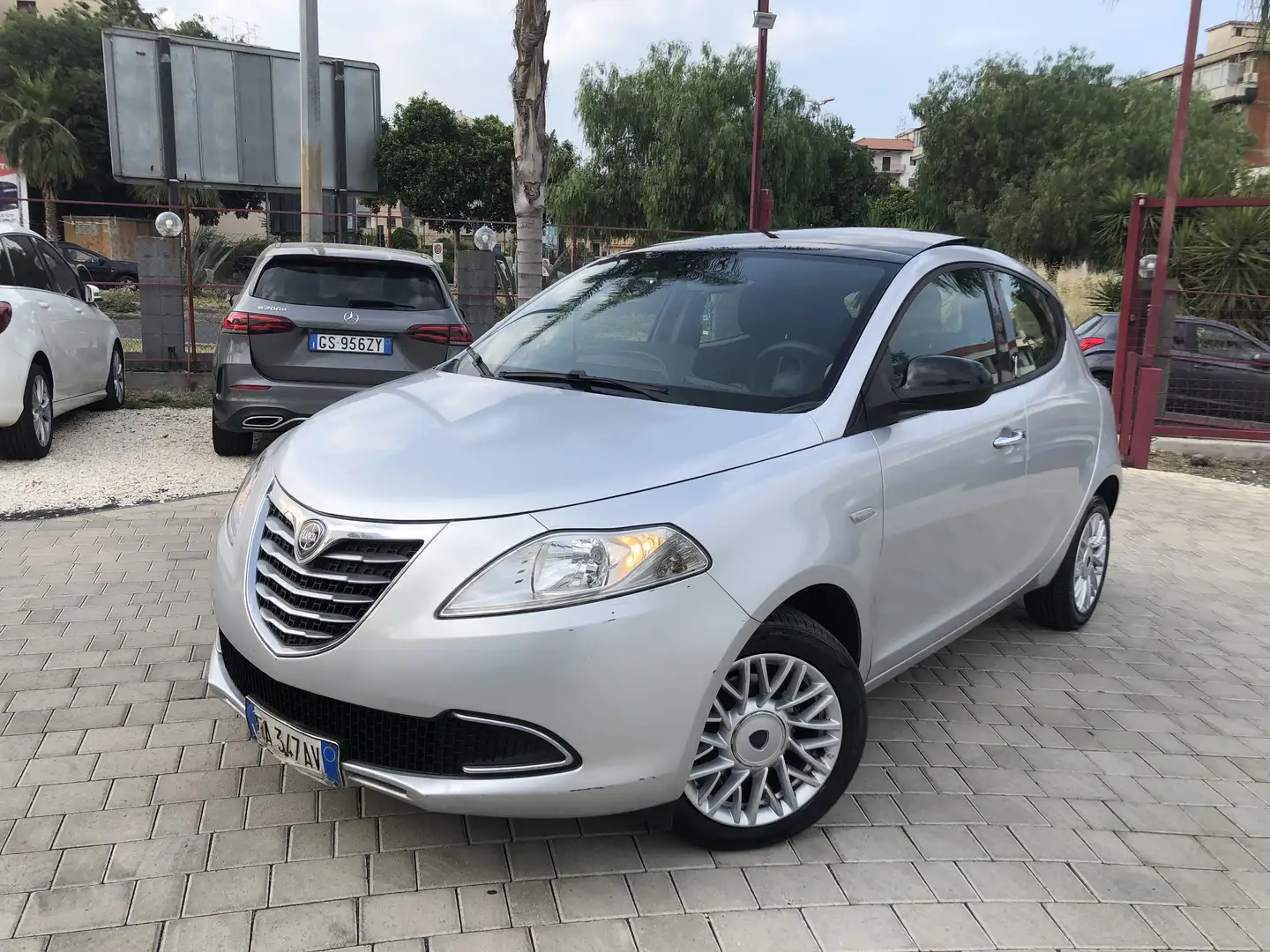 Lancia Ypsilon 1.2 8v Silver Tettuccio! Argento - 1