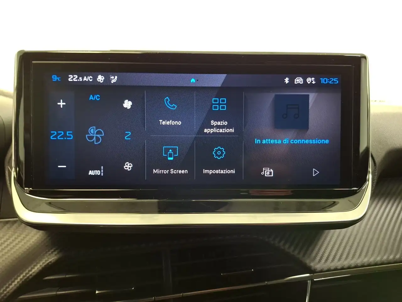 Peugeot 2008 II 2023 1.2 hybrid Allure 136cv e-dcs6 12
