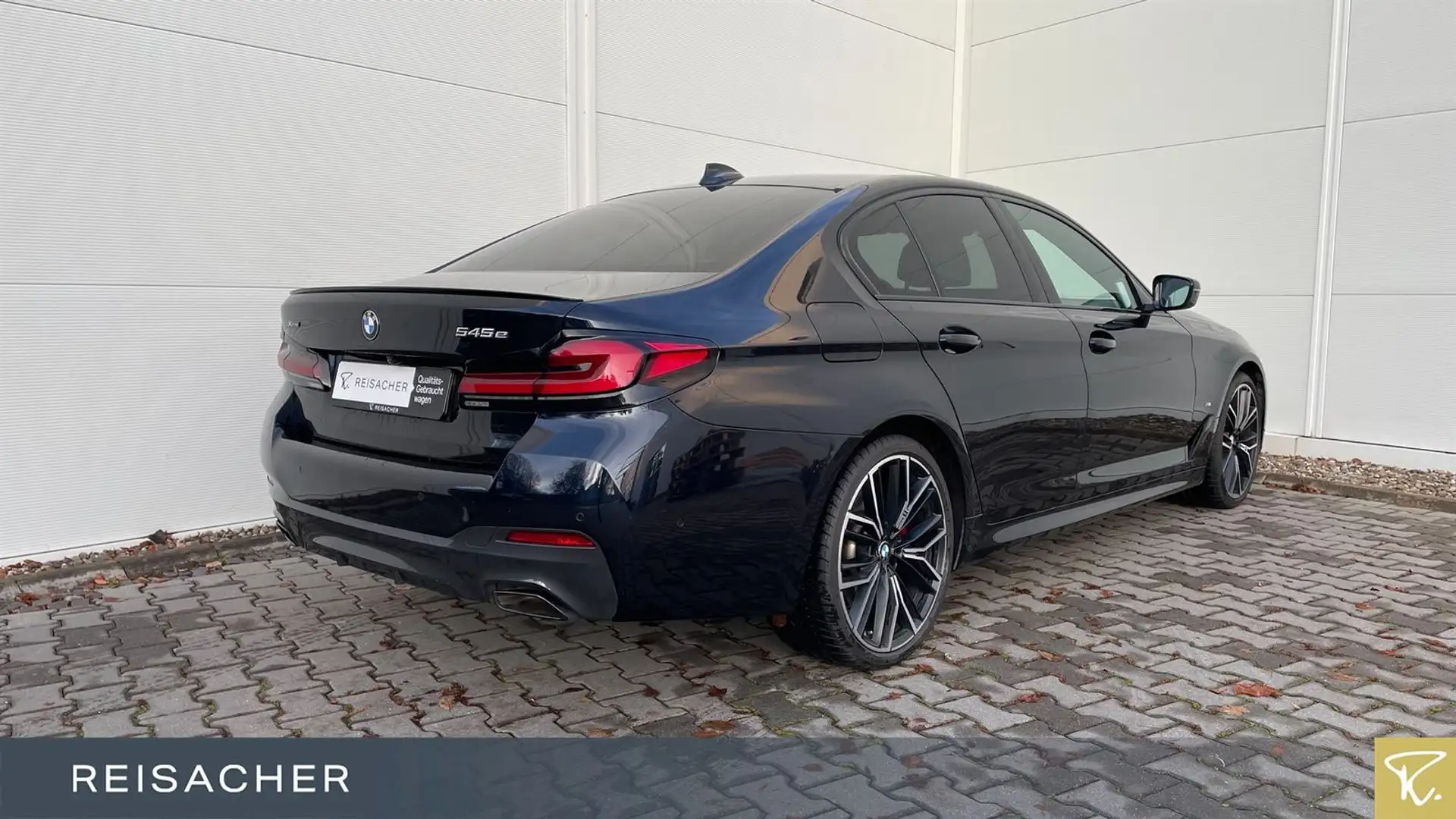 BMW 545 e xDrive Lim M Sport,DAPro.HuD,B&W,360° Schwarz - 2