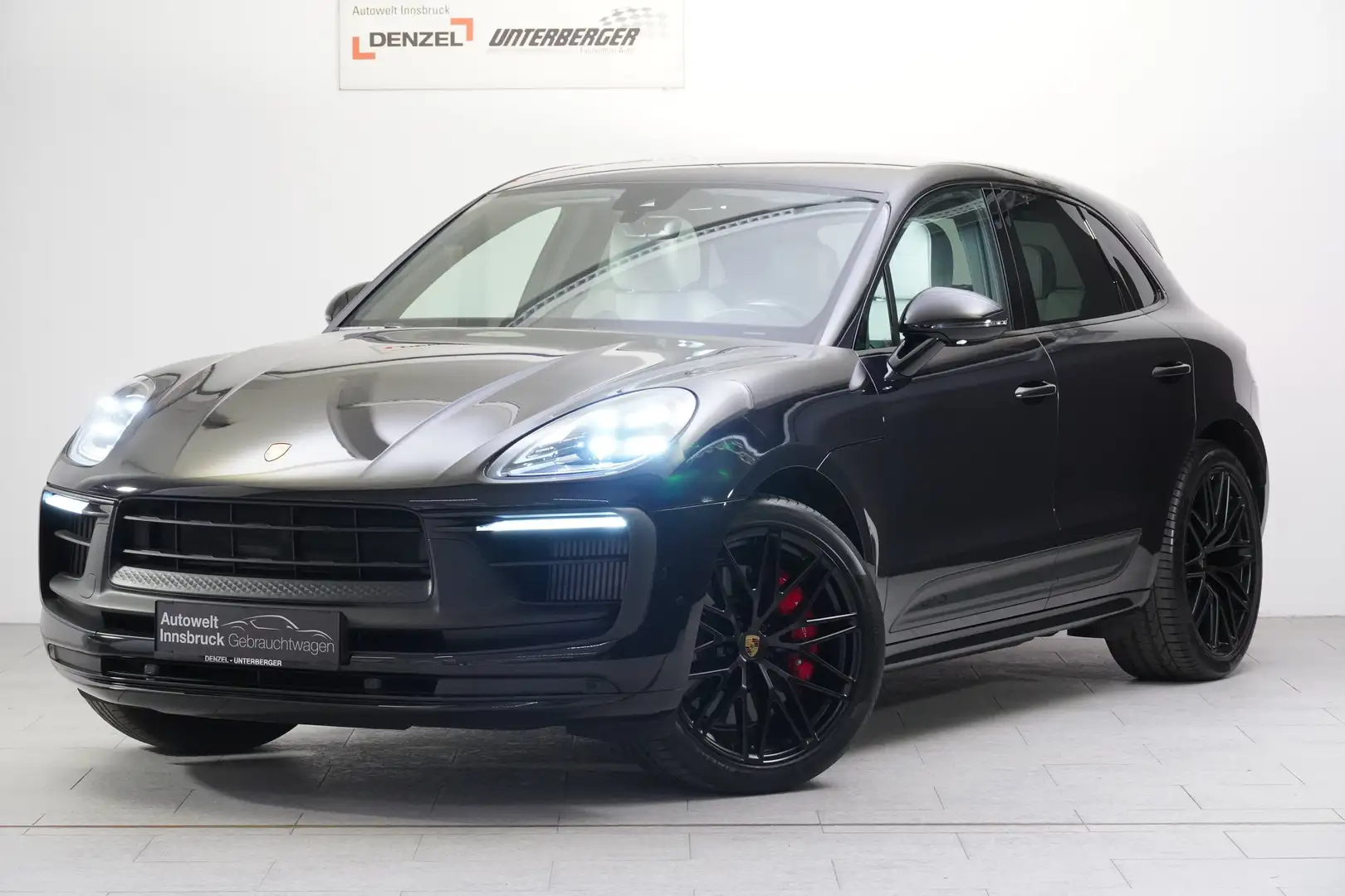 Porsche Macan GTS Schwarz - 2