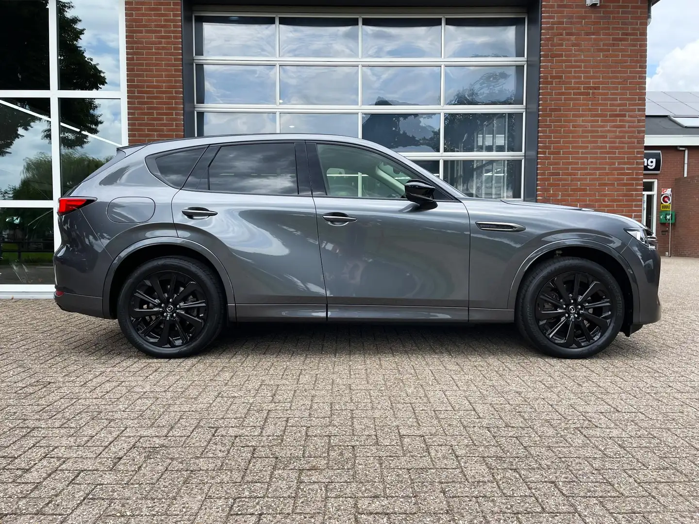 Mazda CX-60 2.5 e-SkyActiv PHEV Homura Grijs - 2