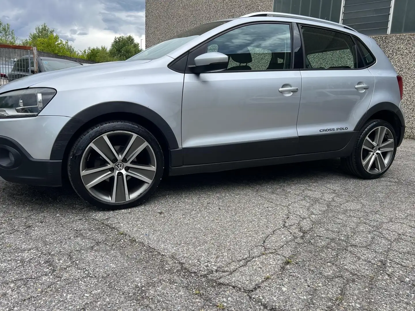 Volkswagen Polo Cross 5p 1.4  86 cv  NEOPATENTATI Argento - 1