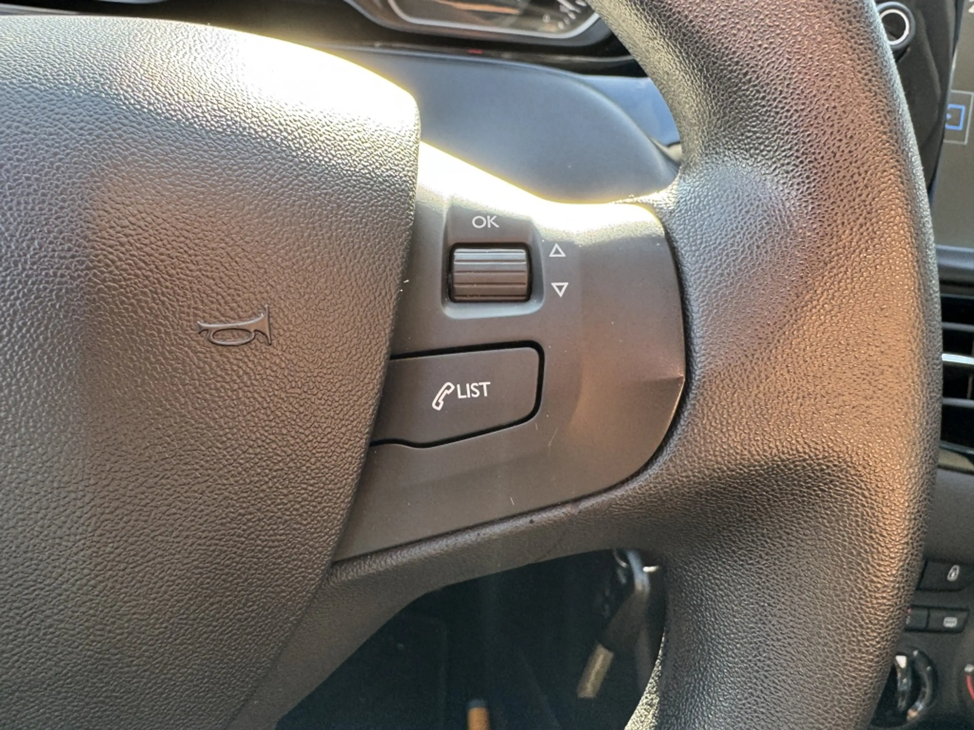 Peugeot 208 1.2 PureTech 82PK 5D (104g) Style — photo 20
