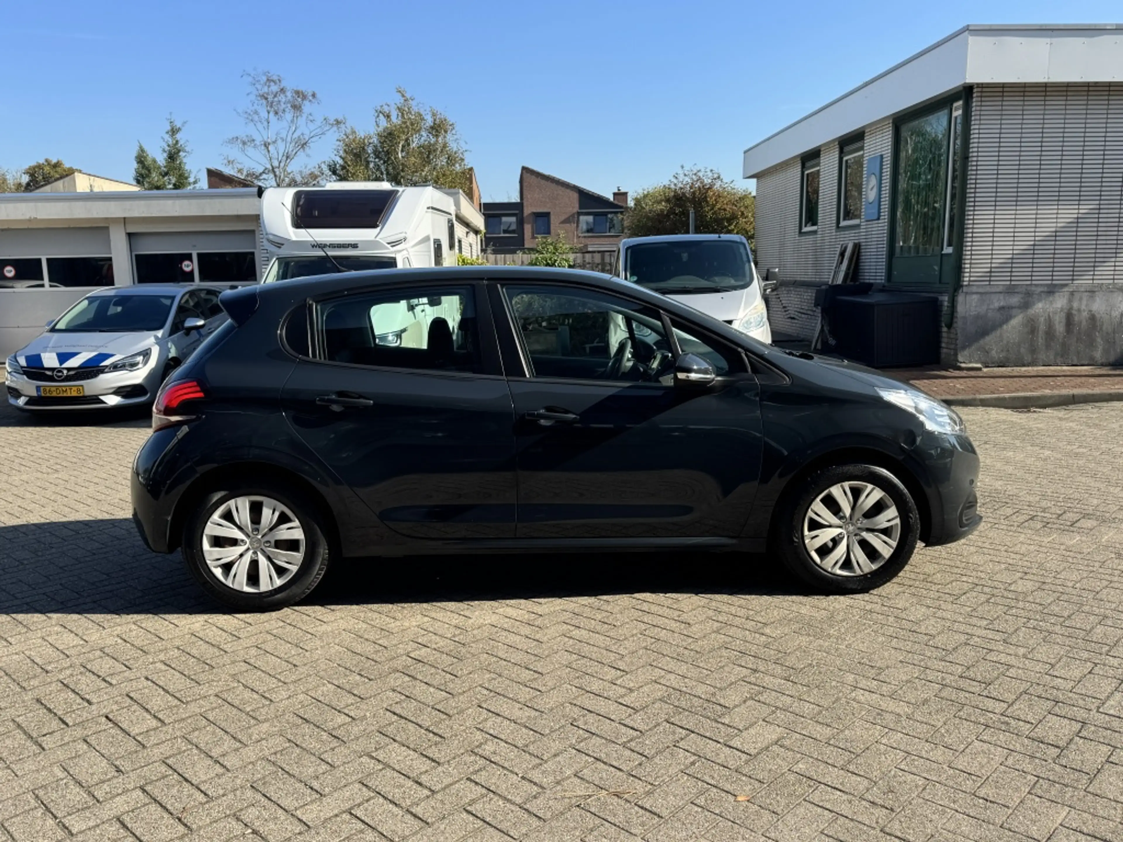 Peugeot 208 1.2 PureTech 82PK 5D (104g) Style — photo 6