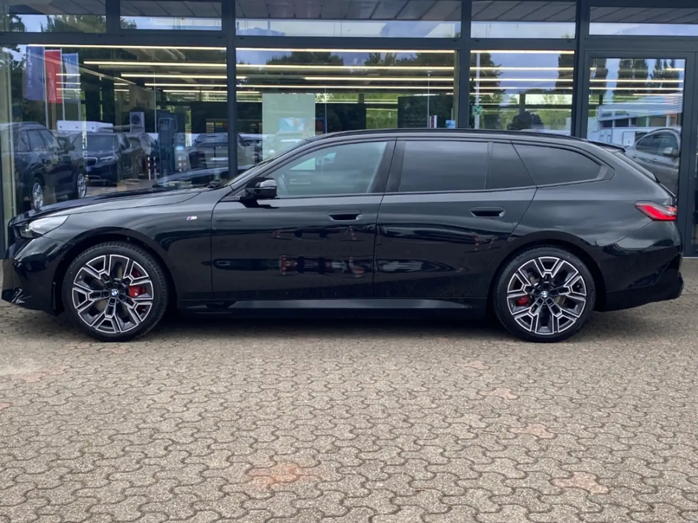 BMW i5 xDrive40 Touring M Sport Pro HUD AHK Bowers + Wilk Schwarz - 2