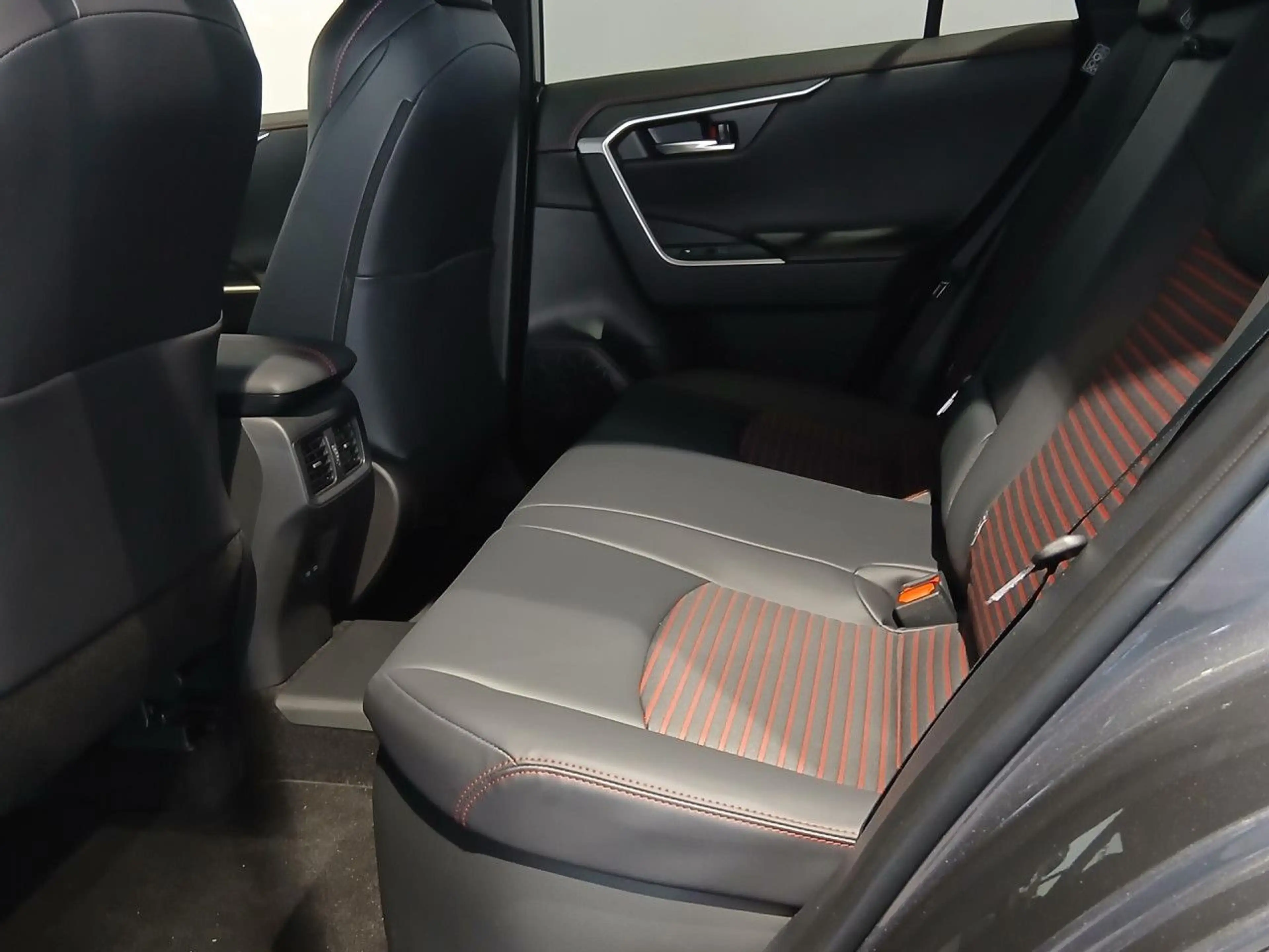 Suzuki Across 2.5 CVT Hybrid Comfort+ ACC/LED/Navi/RFK — photo 13
