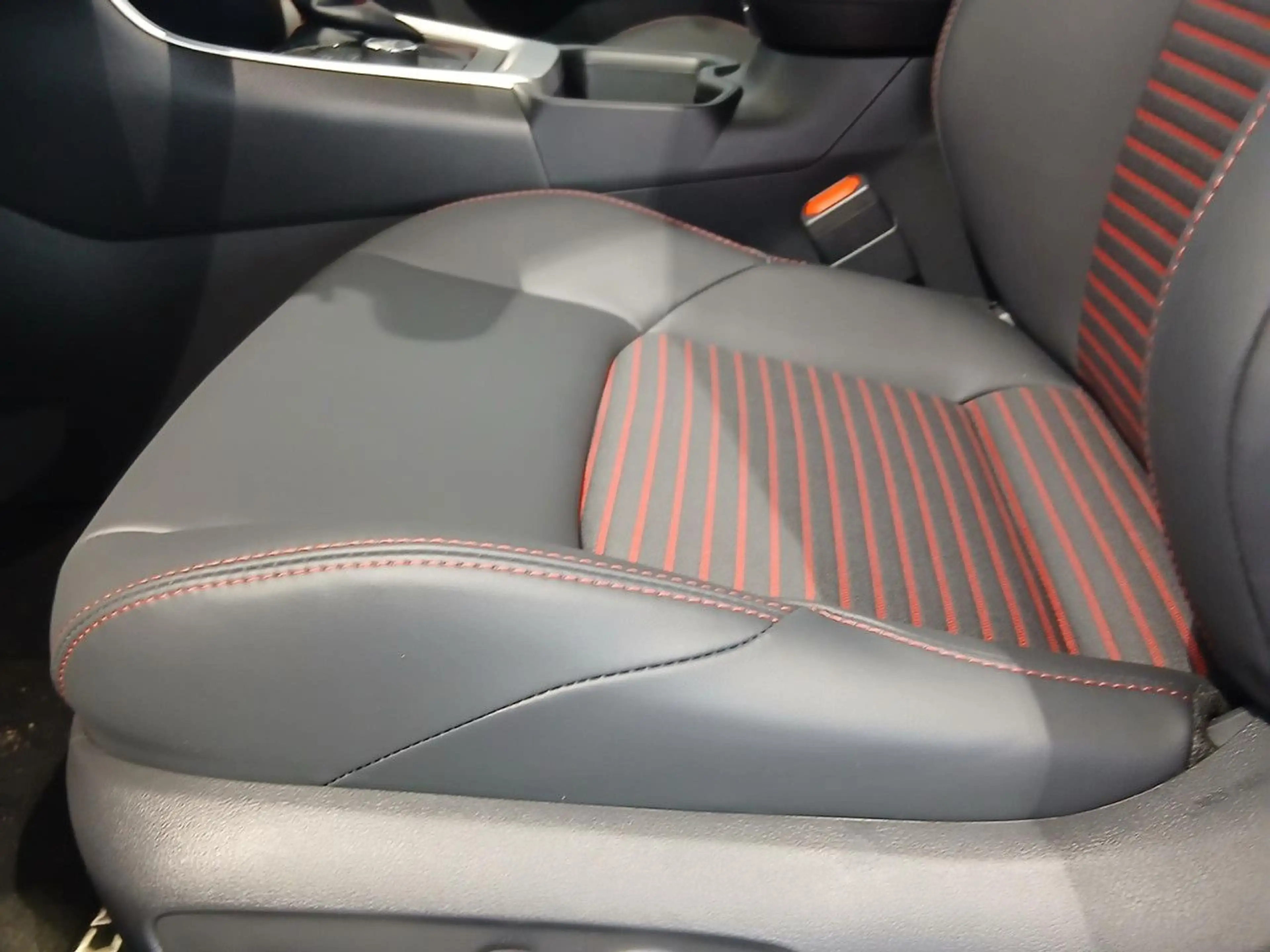 Suzuki Across 2.5 CVT Hybrid Comfort+ ACC/LED/Navi/RFK — photo 5