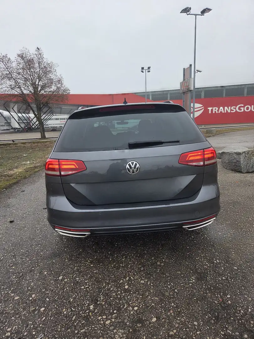 Volkswagen Passat 1.6 TDI SCR BlueMotion Trendline - 2