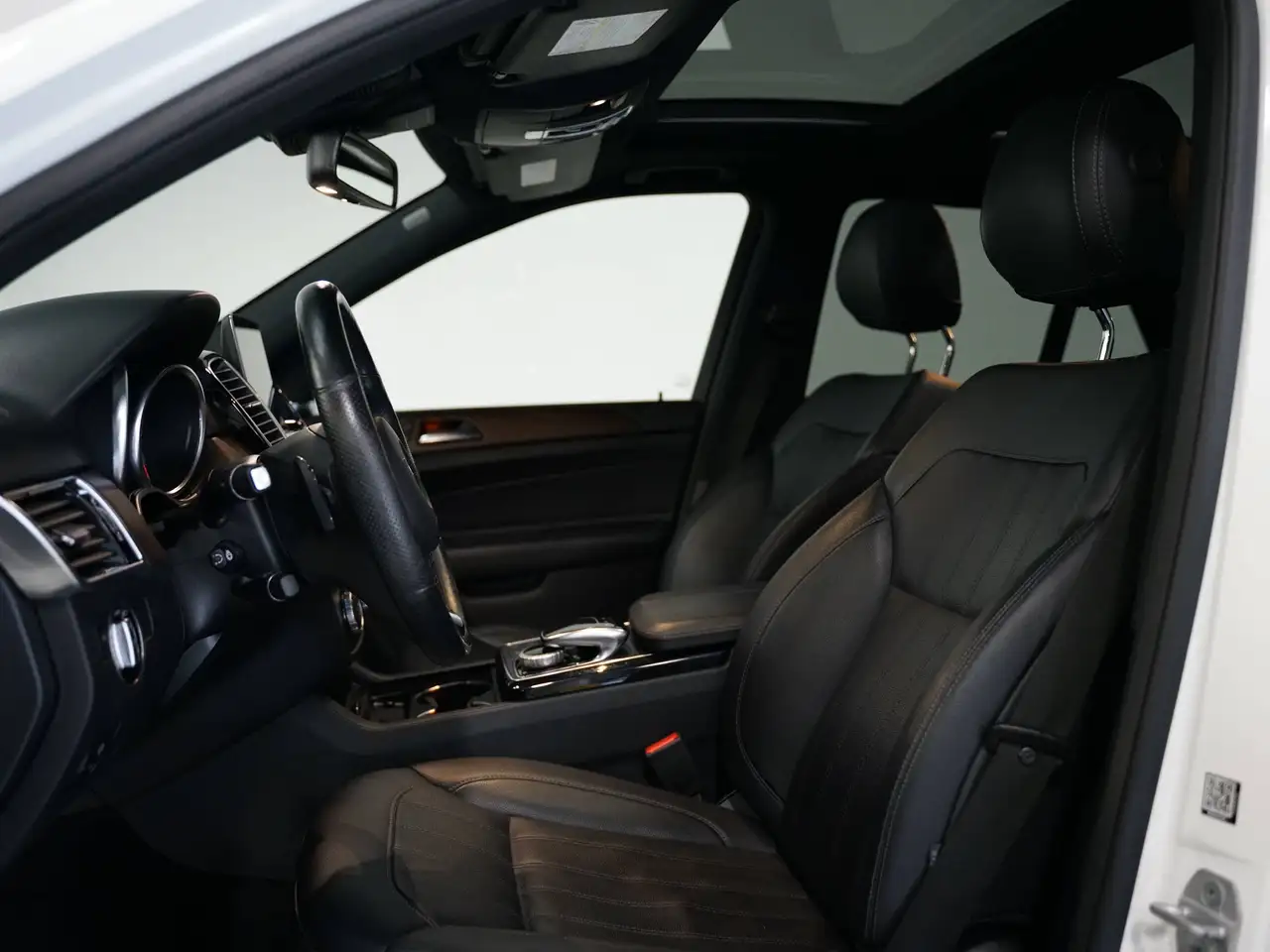 Mercedes-Benz GLE снимка Mercedes-Benz GLE